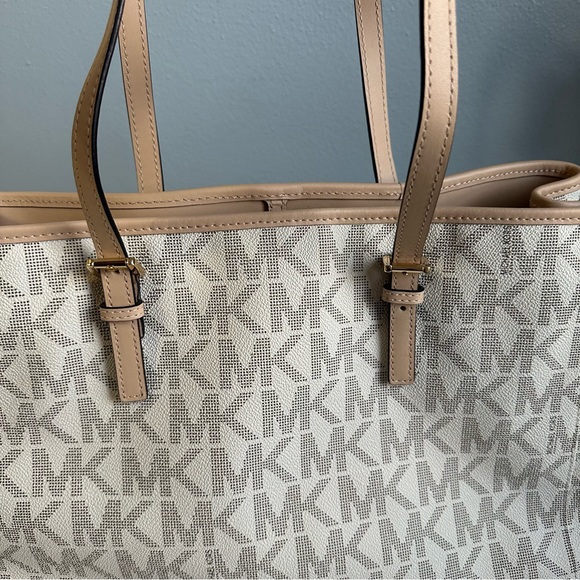 Michael Kors Jet Set Travel Top Zip Signature Monogram Tote. Authentic - Picture 10 of 16